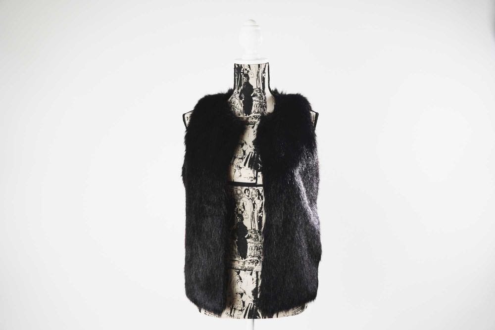 Vesta de blană artificiala TopShop marimea XS/S