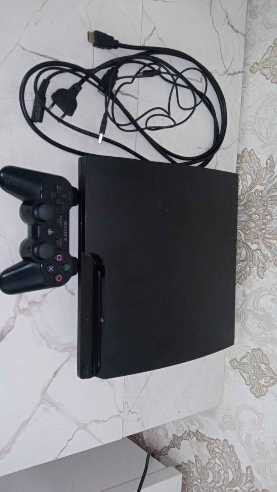 Продам прошитую playstation 3 slim в хорошем состоянии , 45  иг
