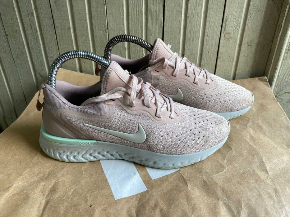 ''Nike Odyssey React''оригинални маратонки 37.5 номер