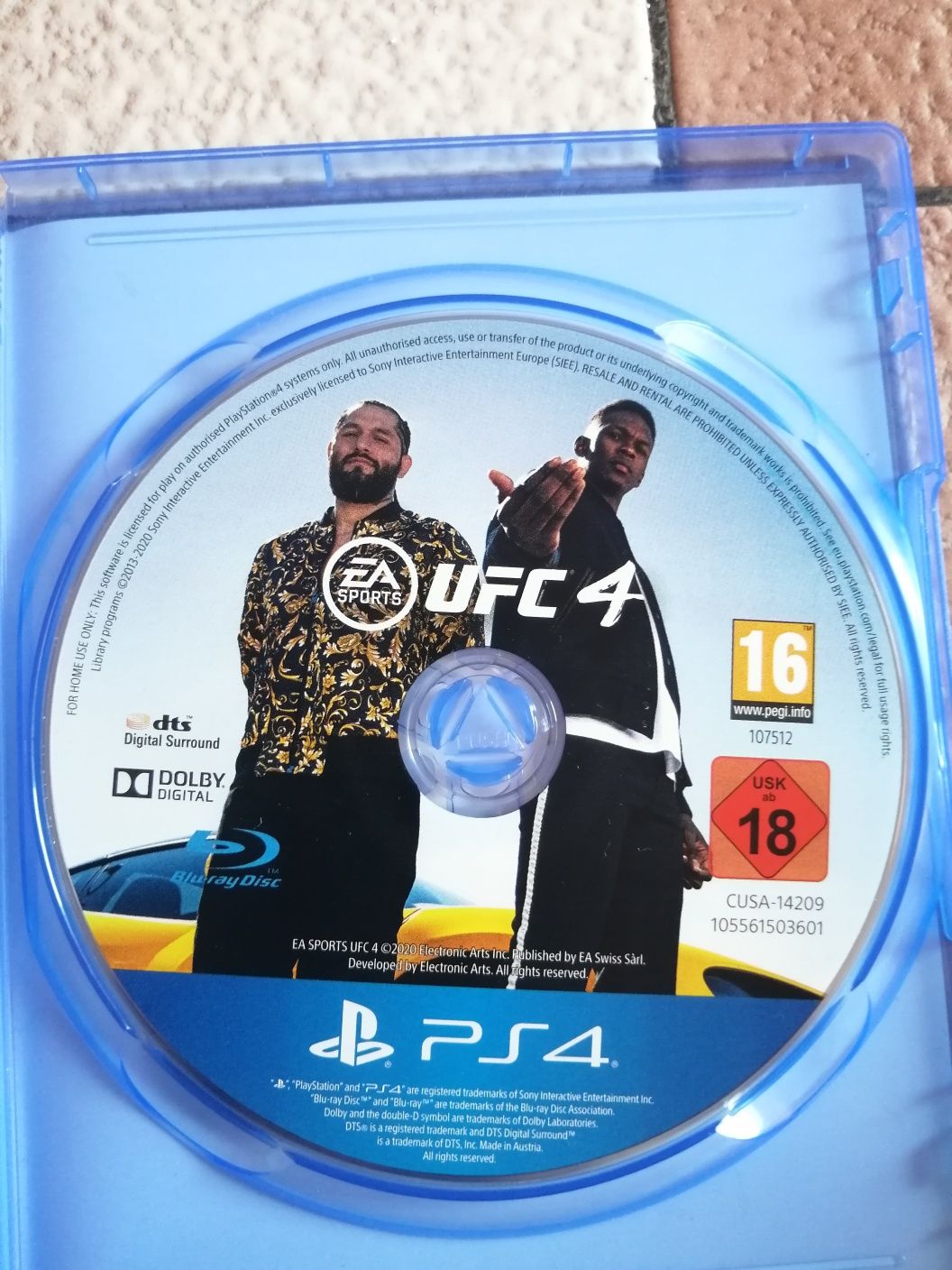 UFC 4        PS4