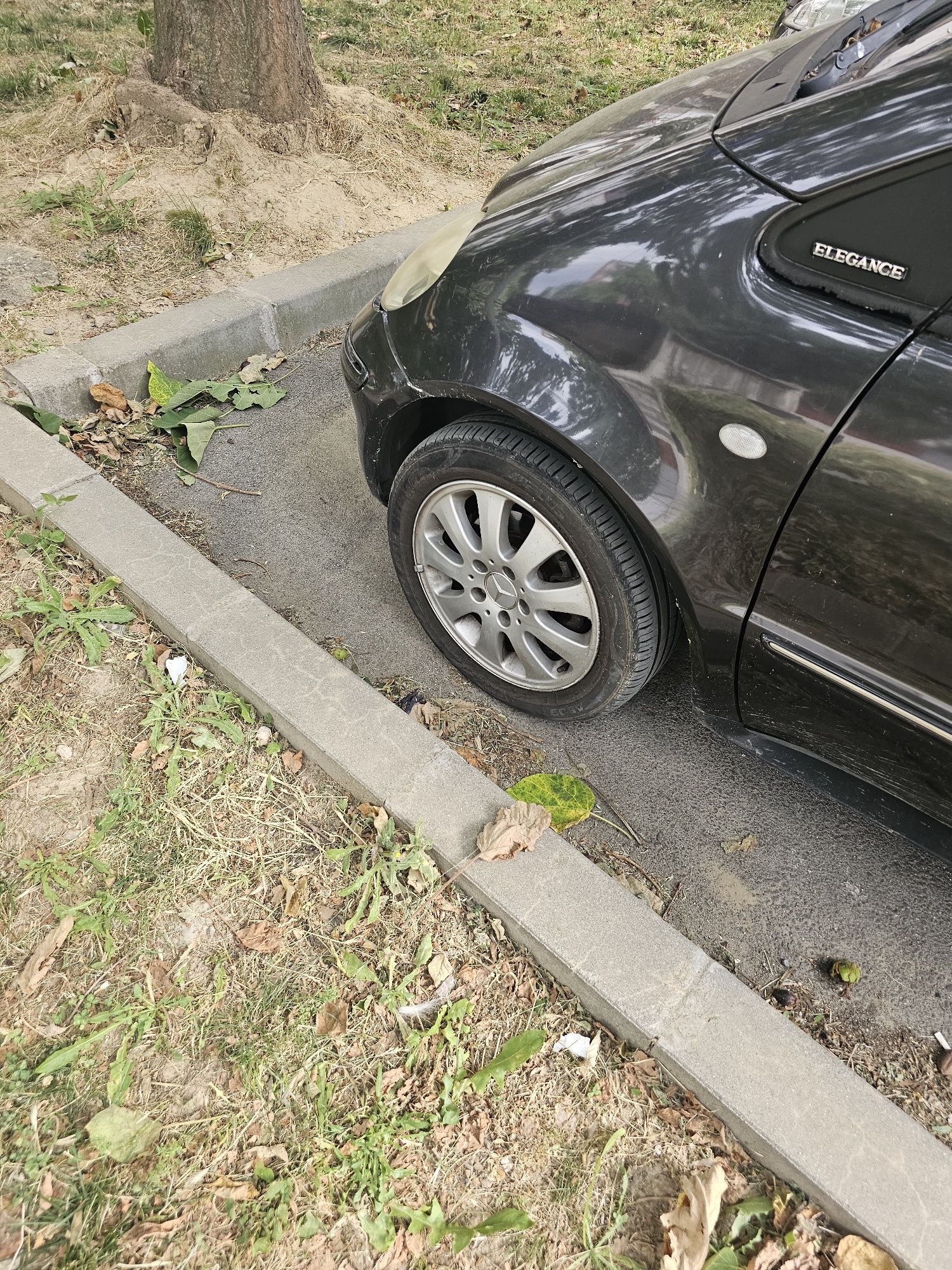 мерцедес а 140 всичко по колата е платено