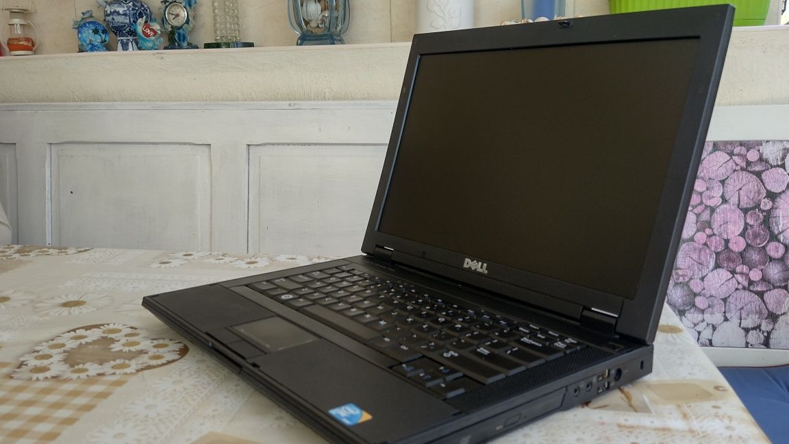 Лаптоп Dell Latitude E5400