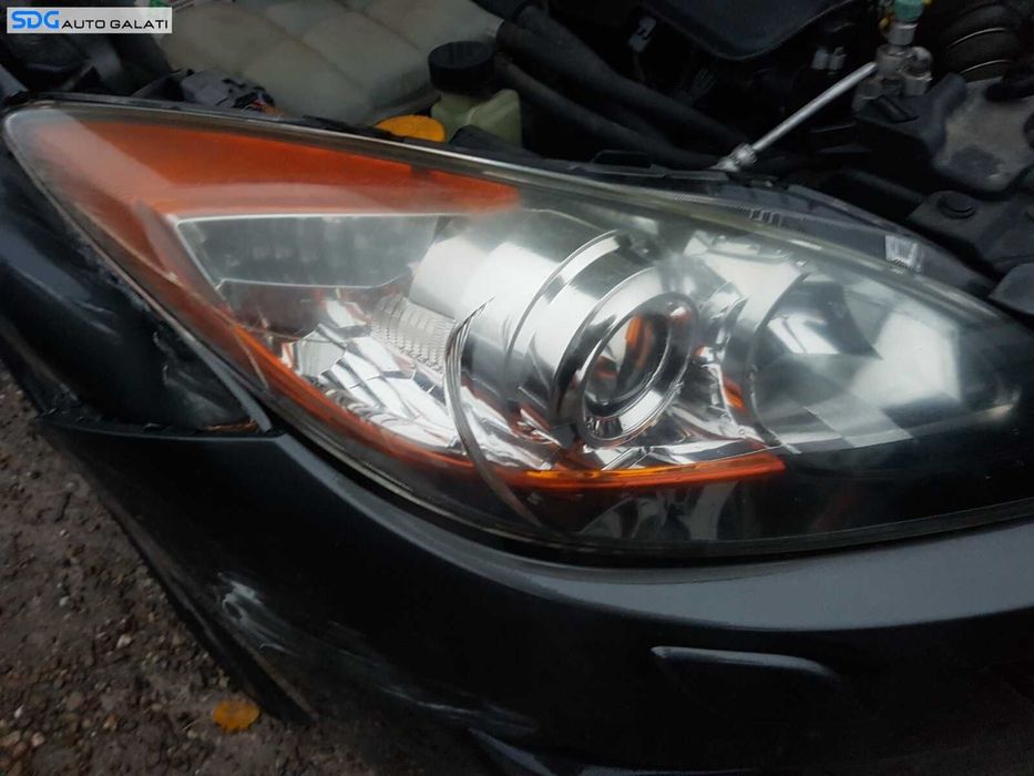Far Dreapta Halogen cu Defect Pentru Piese Mazda 3 2009 - 2013