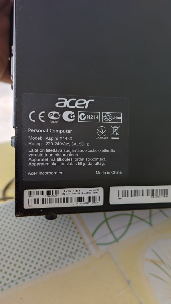 Компютърна конфигурация Acer Aspire X1430 / настолен слим компютър/
