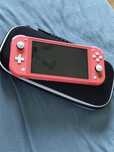 Продавам Nintendo Switch Lite Animal Crossing Edition