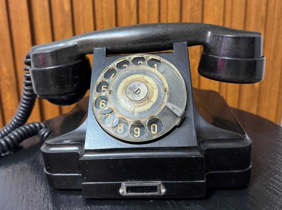 Продаю телефон 59 года Советского Союза Рабочий