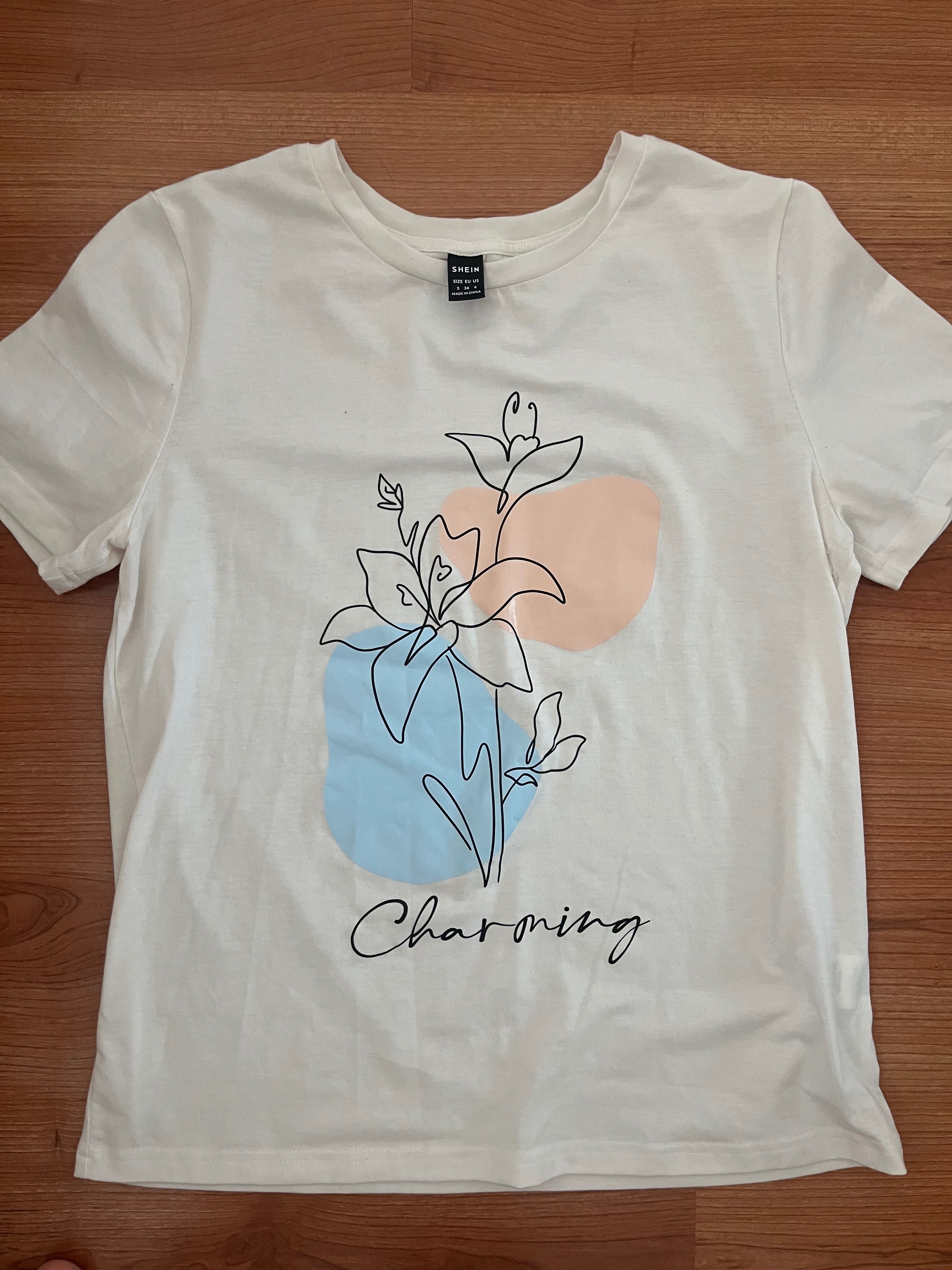 Тениска с цветя charming