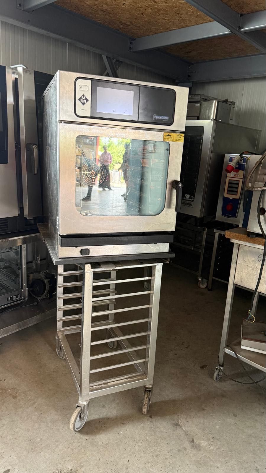 Cuptor gastronomic MKN space combi Magic pilot 6 tăvi 220v