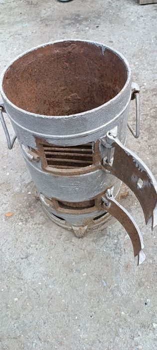 Печь буржуйка малогабаритная.