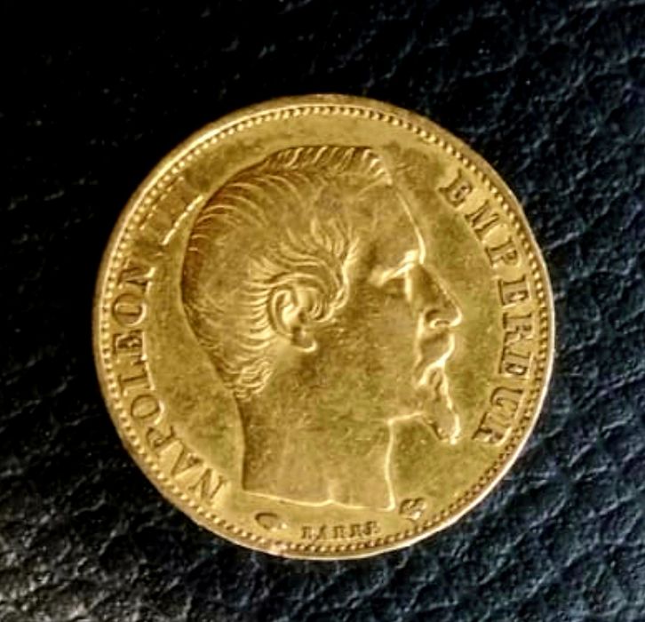 Moneda aur 22k puritate 900 %.