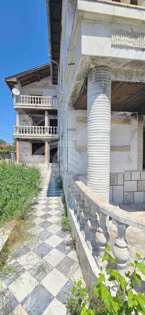 Продава се Къща в с. Катуница, Област Пловдив - 594 кв.м за 590 €/кв.м - Снимка #2