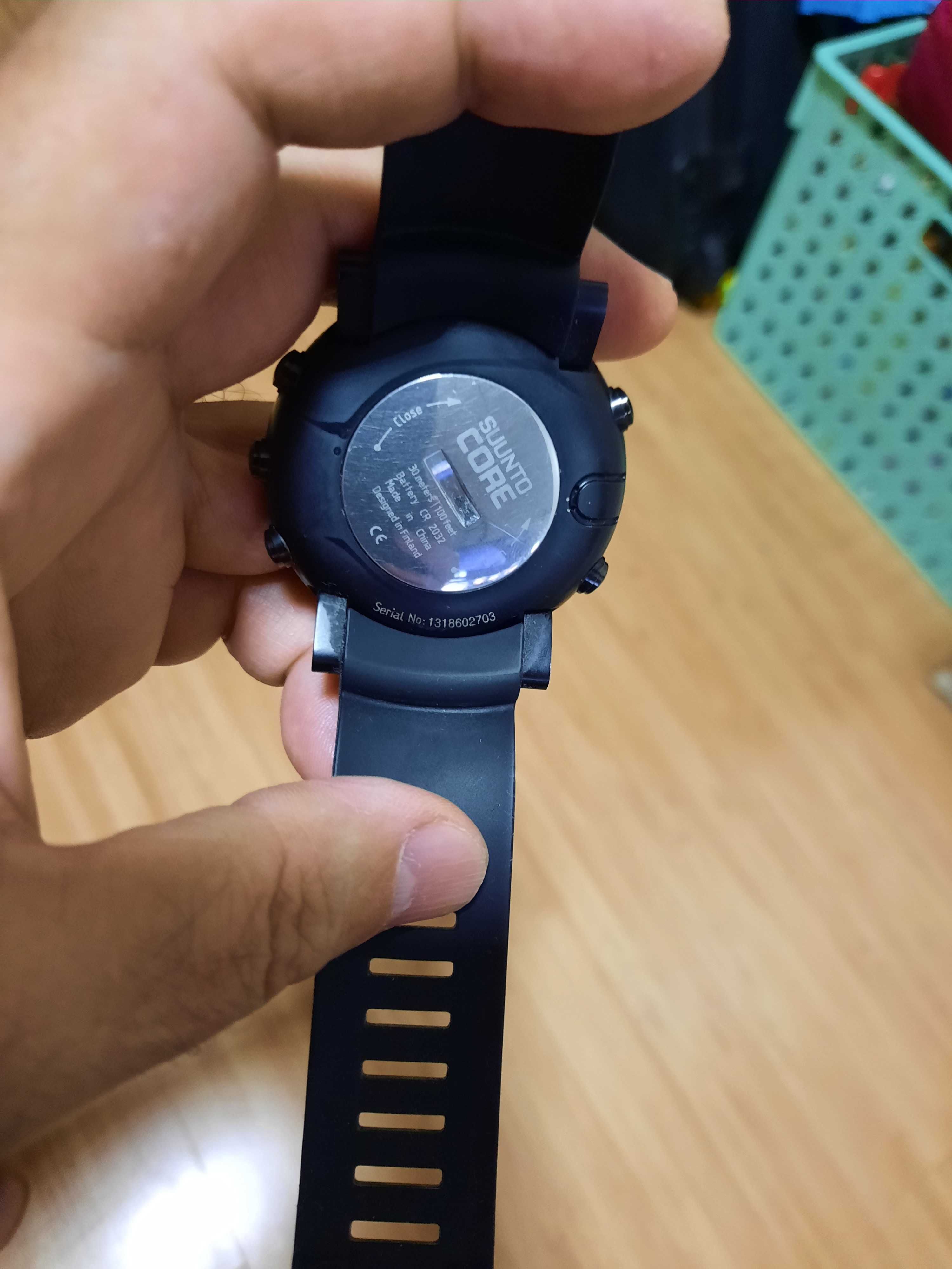 Продам наручные  часы  SUUNTO CORE