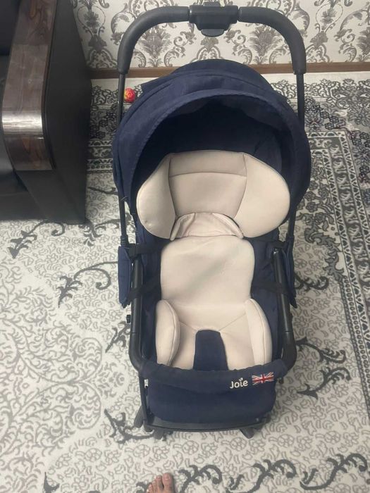 Joie Signature Stroller in Excellent Condition