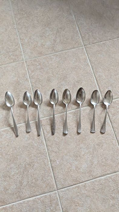 8 посеребренных ложек