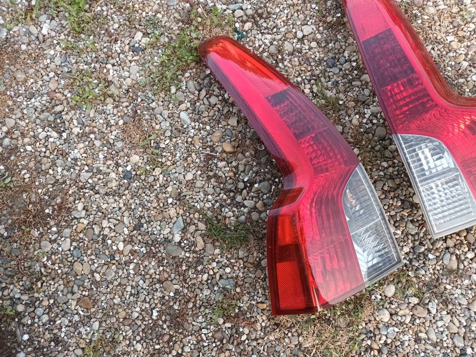 ляв и десен стоп за волво В50 фейслифт VOLVO V5O FACELIFT