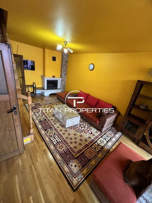 Дава се под наем Мезонет в Бургас, Център - 93 кв.м за 581.4 € - Снимка #1