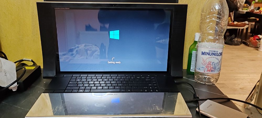 Asus NX90S Laptop 18