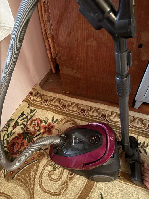 Продается пылесос samsung