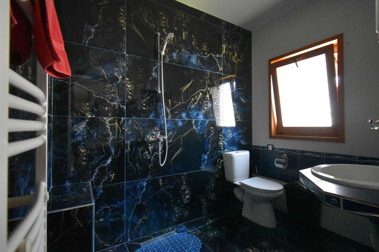 Продава се Къща в с. Бръчковци, Област Велико Търново - 520 кв.м за 1443 €/кв.м - Снимка #14