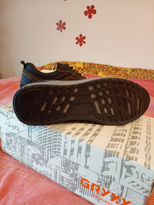 Adidasi piele Nabuc noi