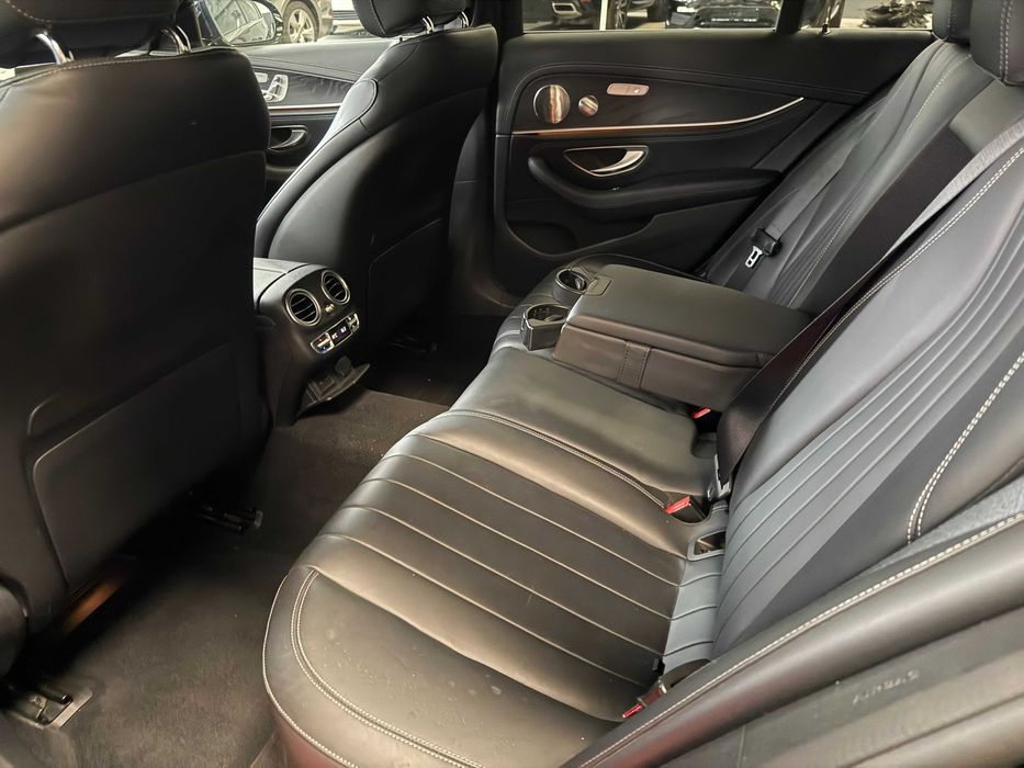 Mercedes E450 berlina avariat