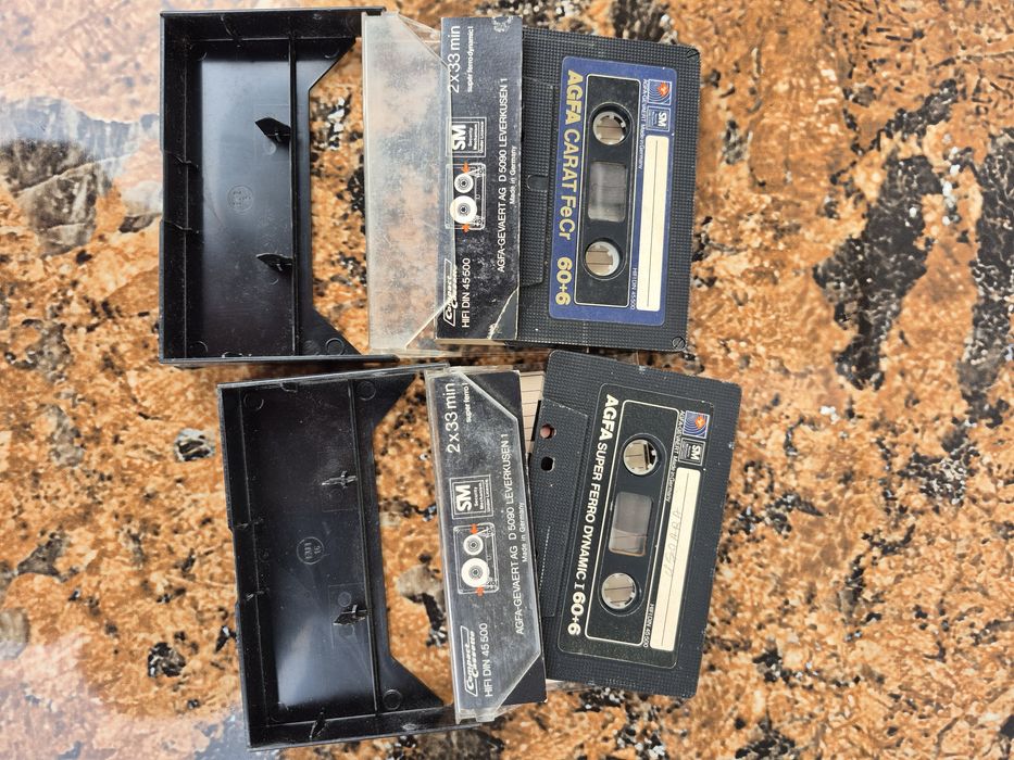 Vând 9 casete audio originale marca Agfa de 60 minute cu muzica mixta