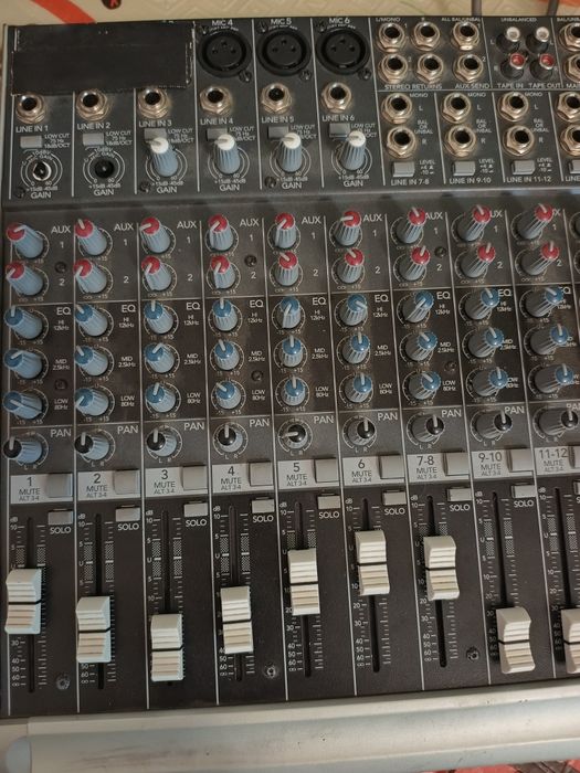 Mixer audio profesional mackie 1402 vlz3