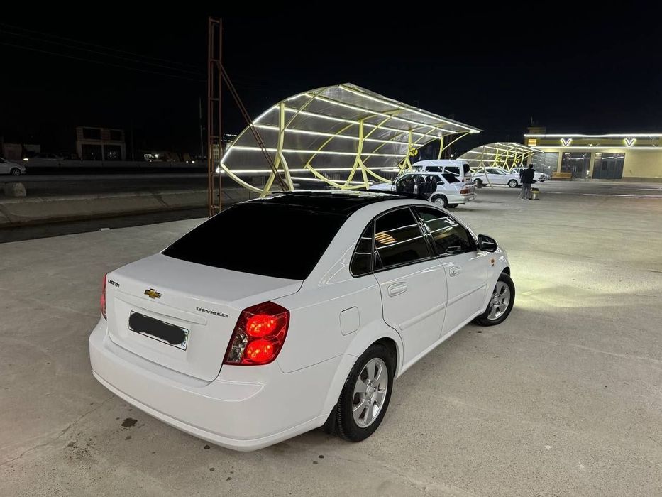 Продаю Жентра  мерс салон