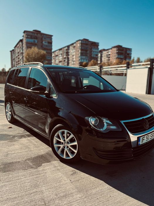 Vând urgent vw touran