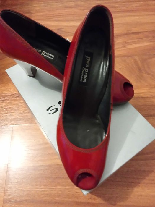 Vand pantofi rosii , lac, marimea 38  - 30 lei