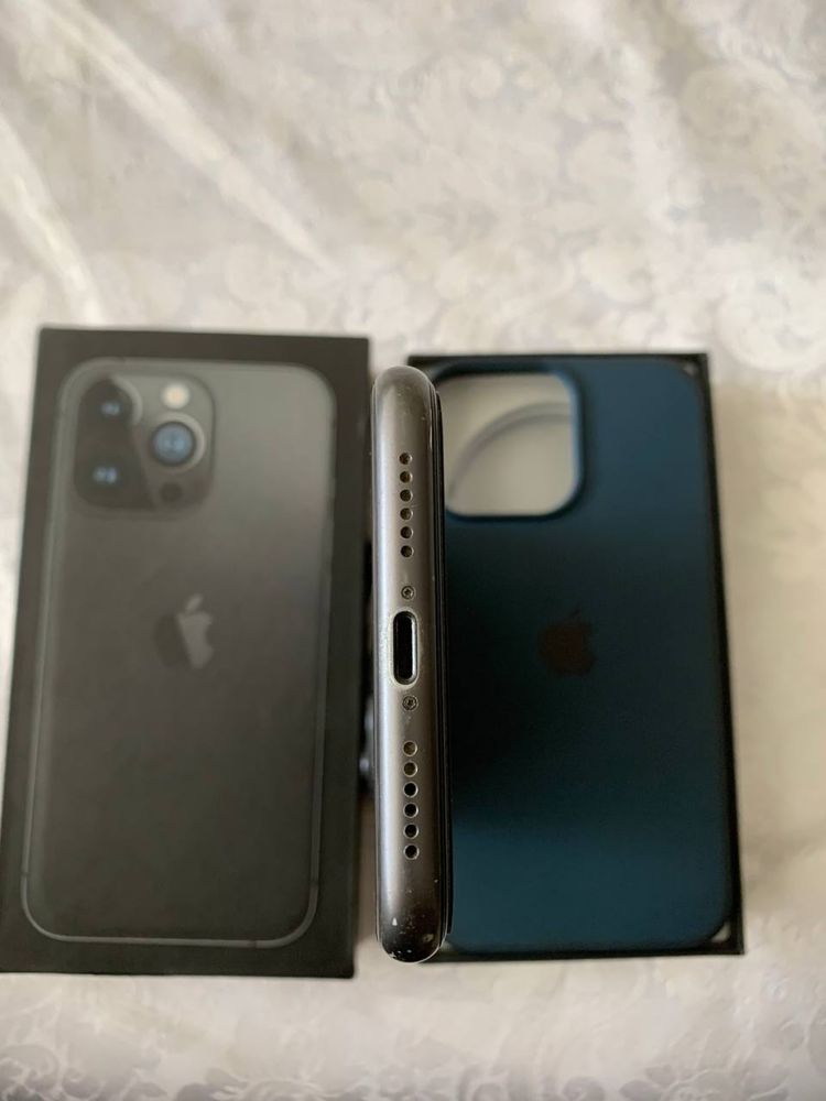 iPhone 11 black 256 gb