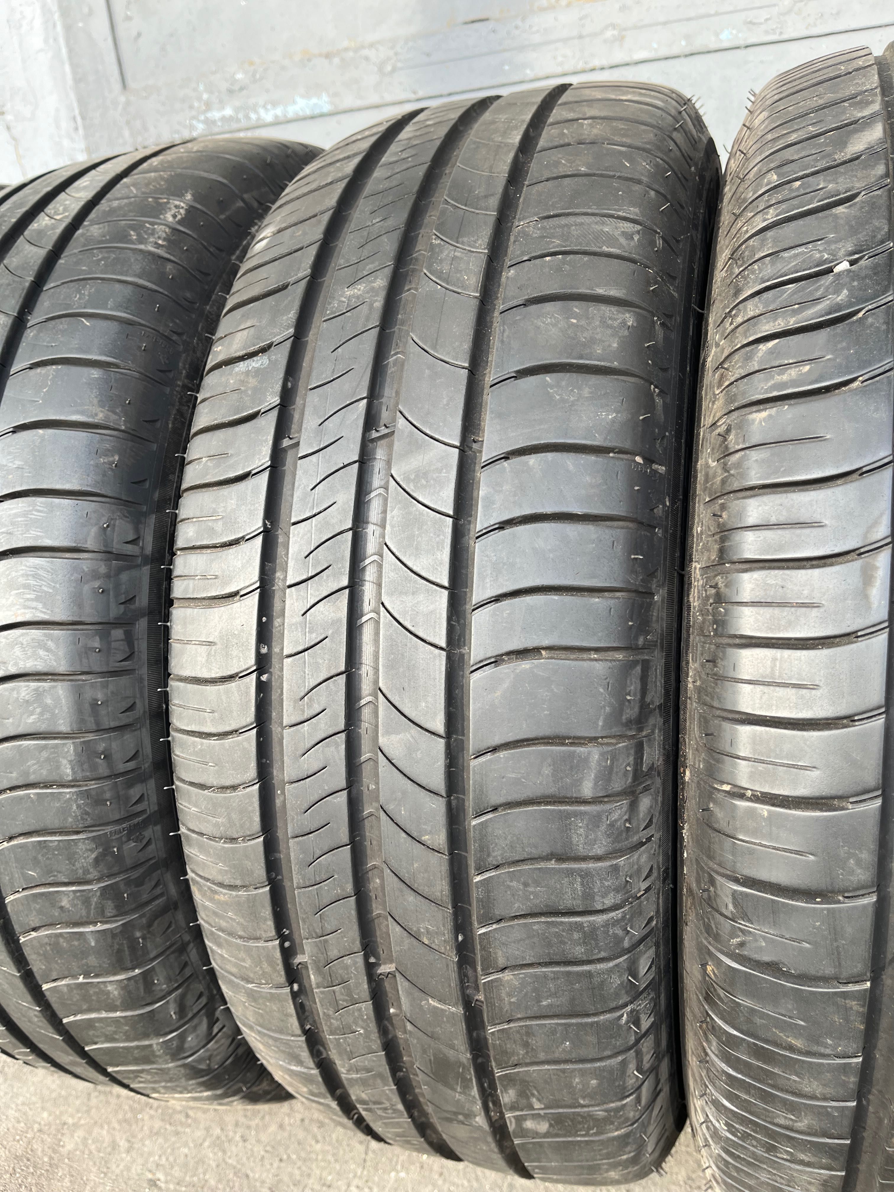 4 бр. летни гуми 215/60/16 Michelin DOT 0915 5-5,5 mm