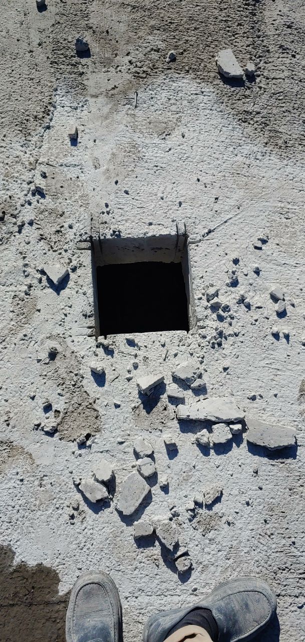 Перфаратор и отбойни малоток акуратно бетон ломаем