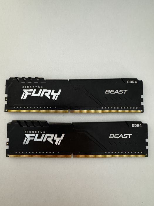 Memorie RAM 16gb ddr4