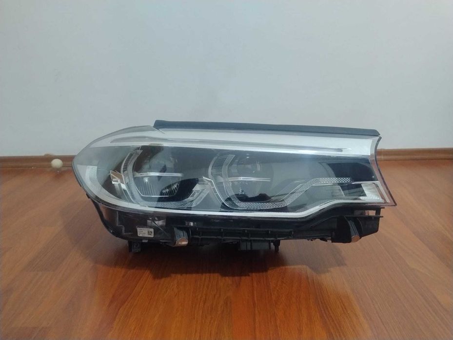 Far dreapta adaptive led Bmw seria 5 G30 G31 original Europa