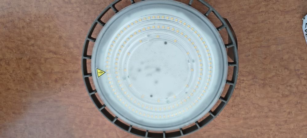 Lampa iluminat spatii inalte Philips