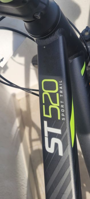 Rockrider ST 520 cadru XL
Roti 27,5