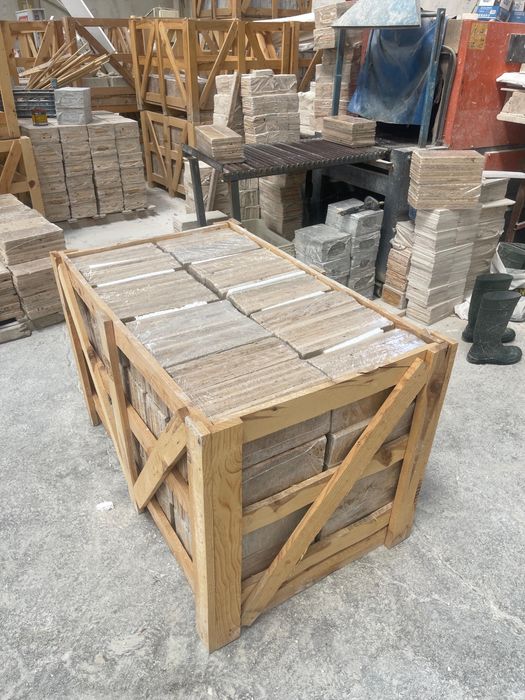 Depozit de Piatra Naturală – Marmură, Granit, Travertin