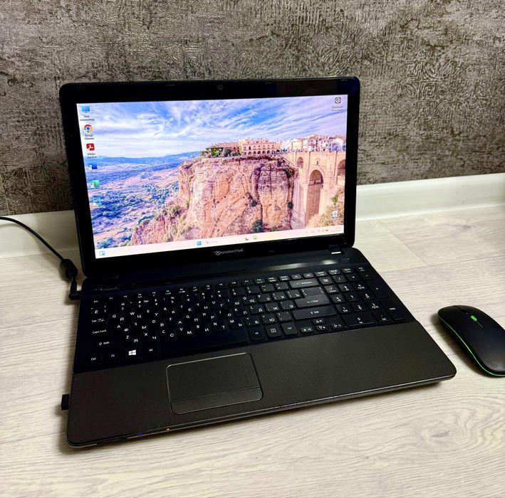 Ноутбук Packard Bell(Acer) intel core i7 ОЗУ 16 gb SSD 128 gb HDD 1000