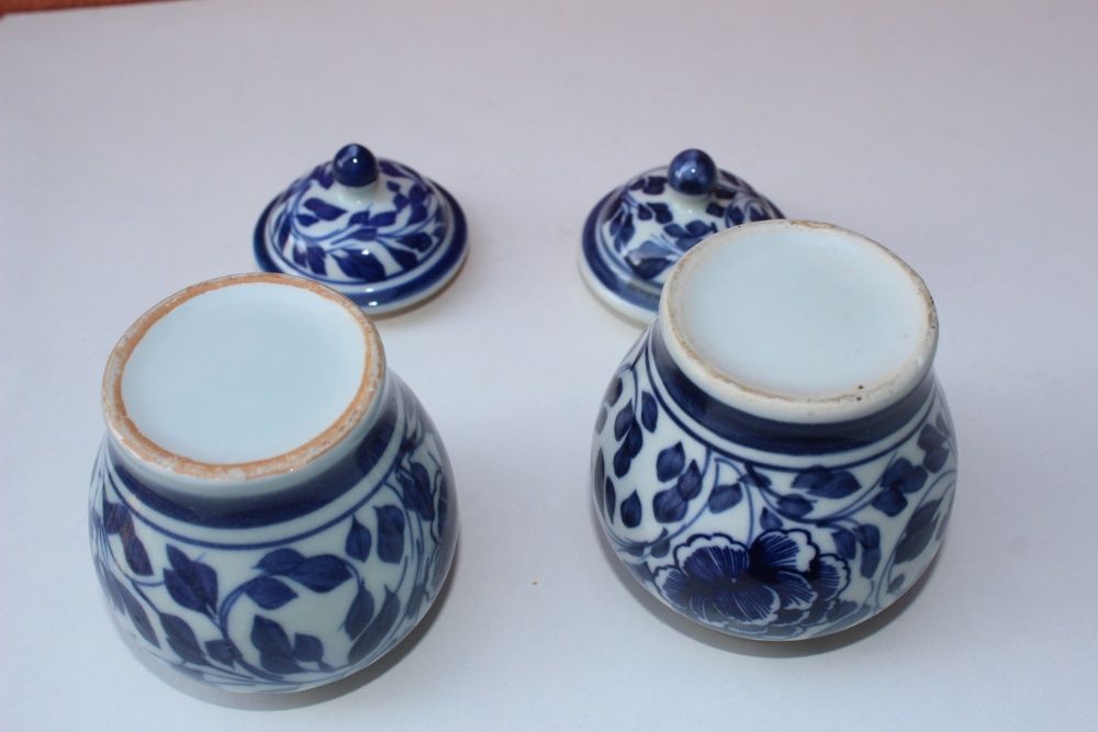 Set 2 boluri cu capac portelan CHINA, P.R.O.C., cca 1950, stil KANGXI