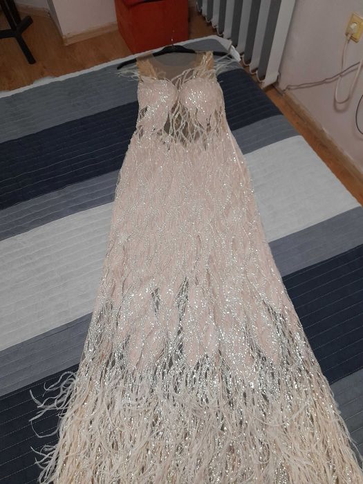 Дизайнерска рокля