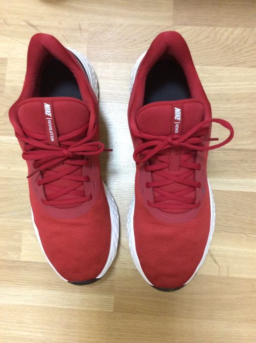 Nike Revolution / 49