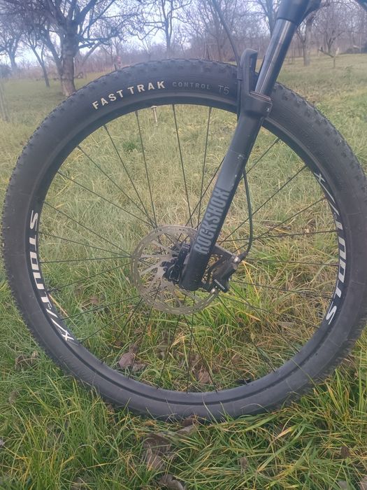 De vânzare Specialized Rockhopper