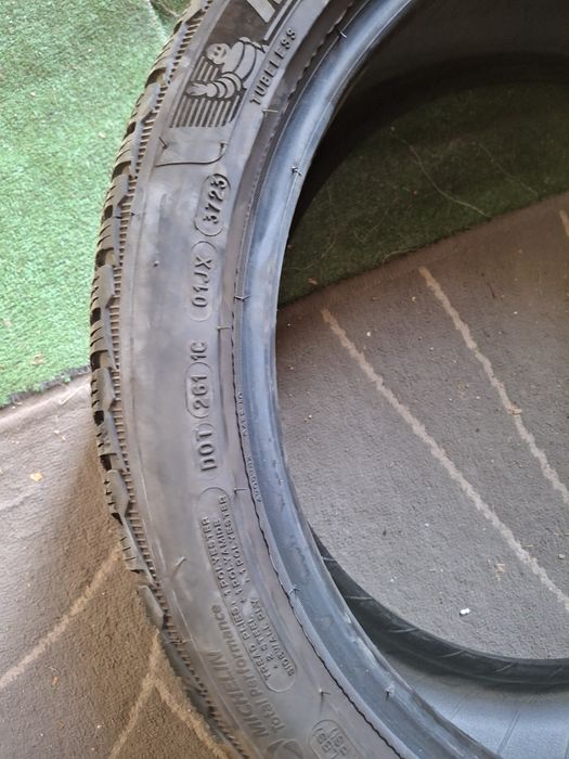 245 40 19 Michelin DOT 2023 iarna