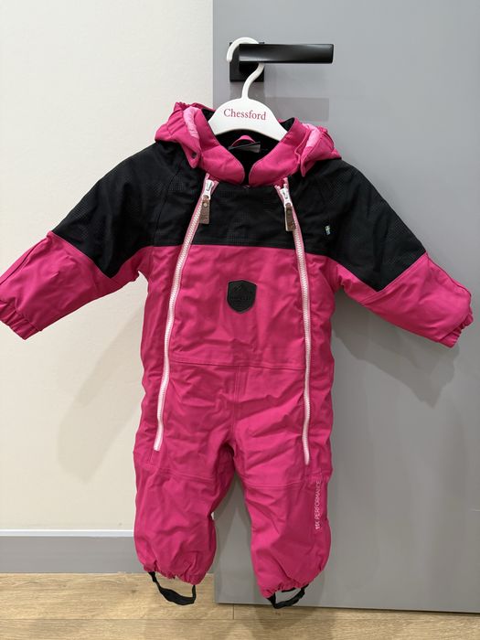 Продам 2 детских комбинезонов