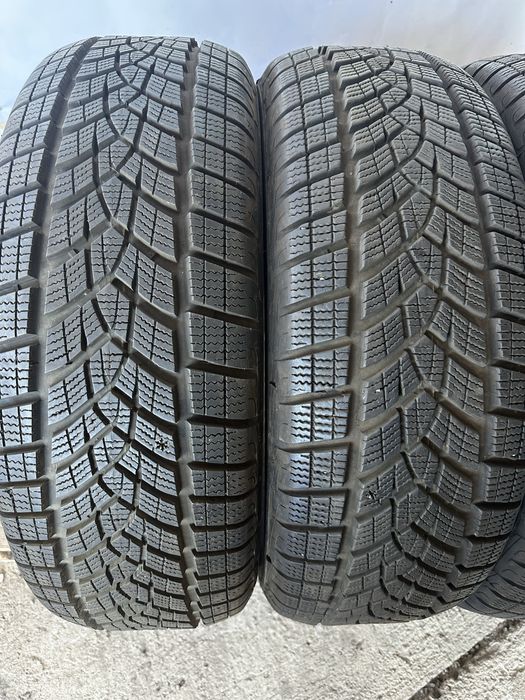 215/60/17 GoodYear 4бр дот22