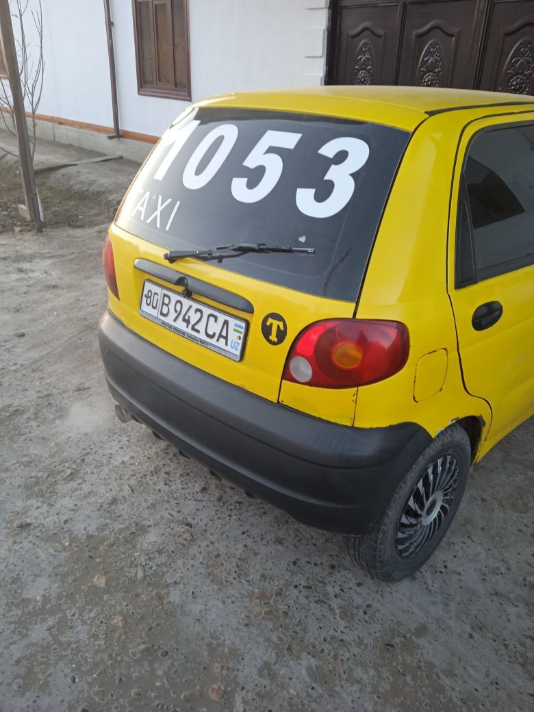 Srochni sotiladi oladigan odam tel qilsin