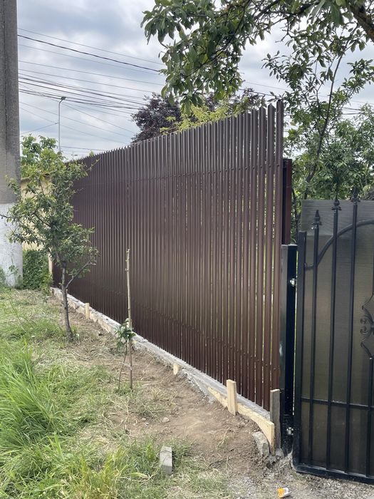 Executam garduri si imprejmuiri terenuri