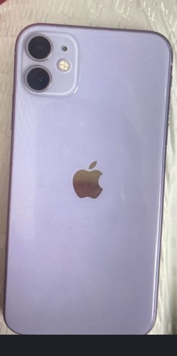 iPhone 11 б/у.