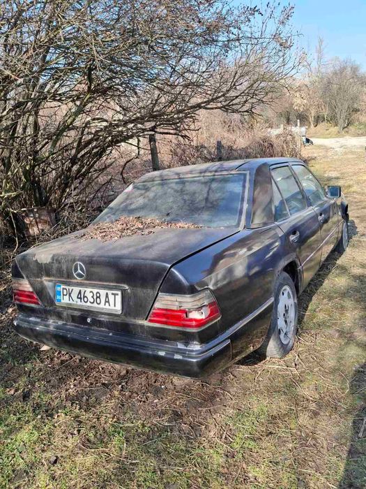 Продавам "Мерцедес" Е200
